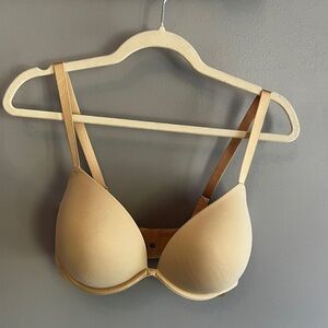Wingslove padded push up nude bra size 34DDD with underwire NWT